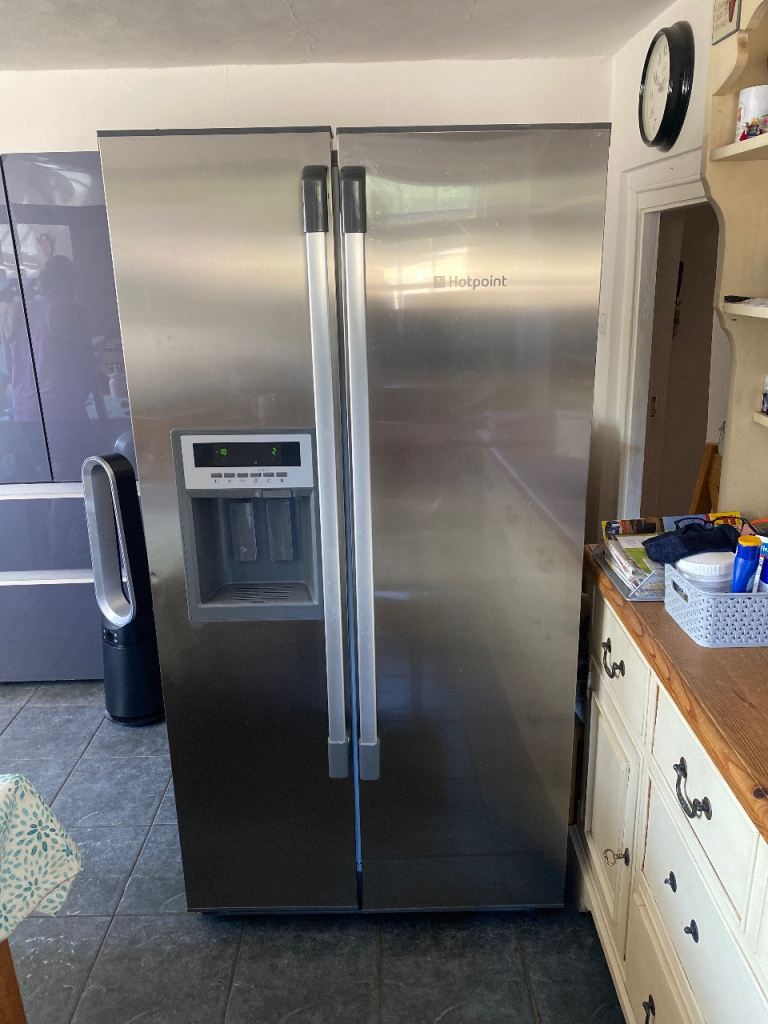 Hotpoint American Style Fridge Freezer – Silver, Fair Condition
