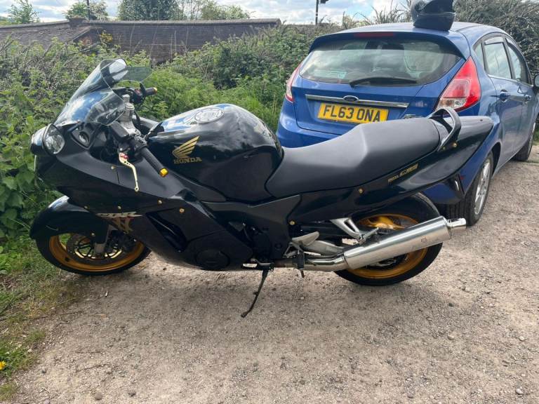 1997 Honda super blackbird cbr 1100 xx