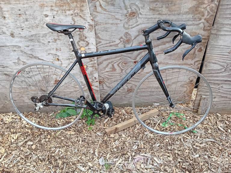 All bikes in need of work and there is 8 bikes one not in photos