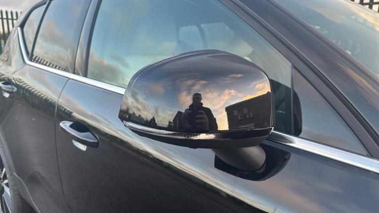  Volvo XC40 2.0 B4 MHEV Ultra Bright DCT Auto Euro 6 (s/s) 5dr Petrol/Electric Hybrid Automatic