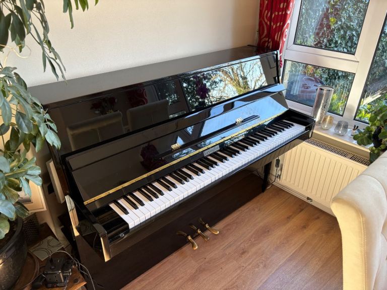 Lexington Upright Full-Sized Piano, 88 Keys, Black, Good Condition