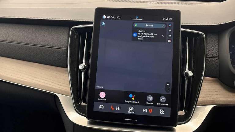 2025 Volvo XC90 Plus, T8 AWD Plug-in hybrid, Electric/Petrol, Dark, 7 Seats ( 360* Camera ) ESTAT...