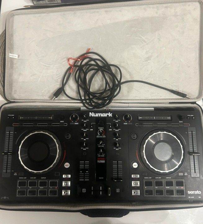 Numark mixtrack platinum dj controller, carry case and headphones 