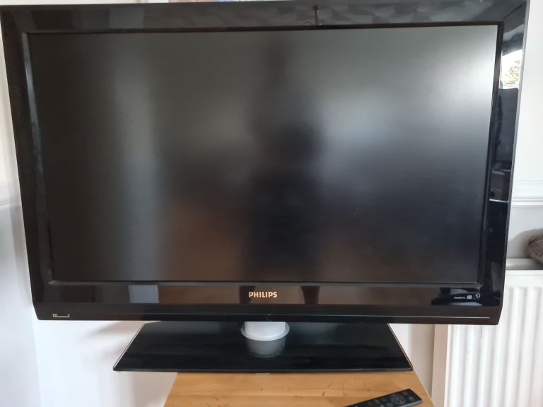 Philips Black LCD TV with Remote - Good Working Order