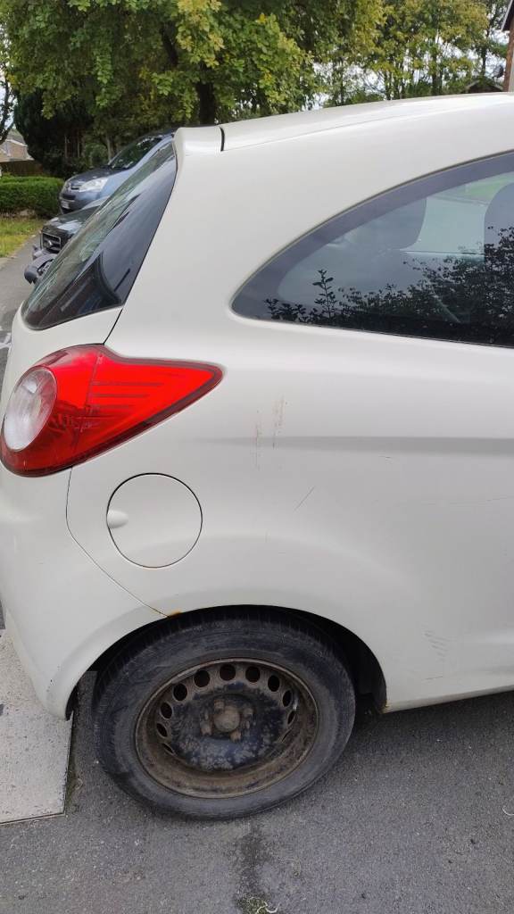 Ford, KA, Hatchback, 2012, Manual, 1242 (cc), 3 doors