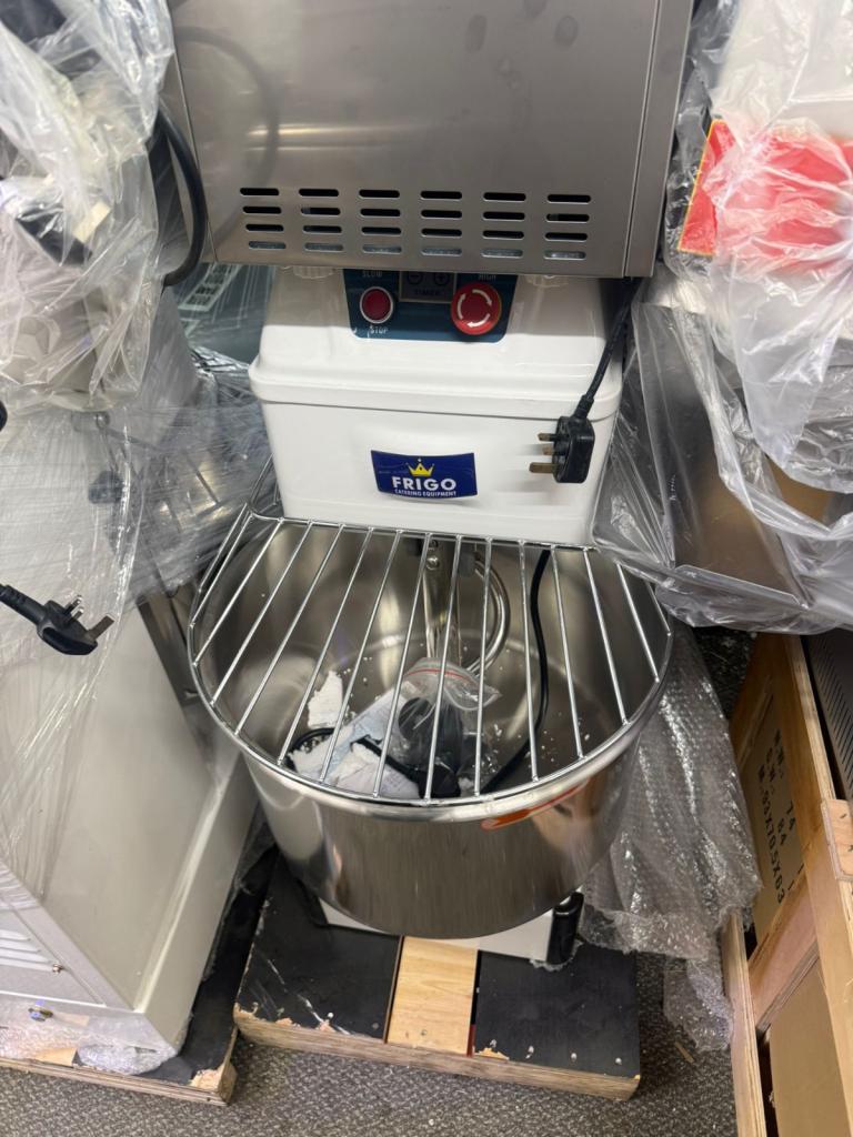 Commercial dough mixer top quality Italian motor pizza cake Shop restaurant 