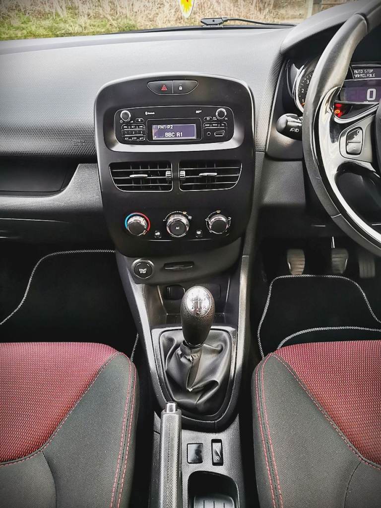 2013 RENAULT CLIO DCI...£20 TAX...1.5 DIESEL.90 BHP...5 SPEED...1 OWNER...FSH...FULL MOT...VGC