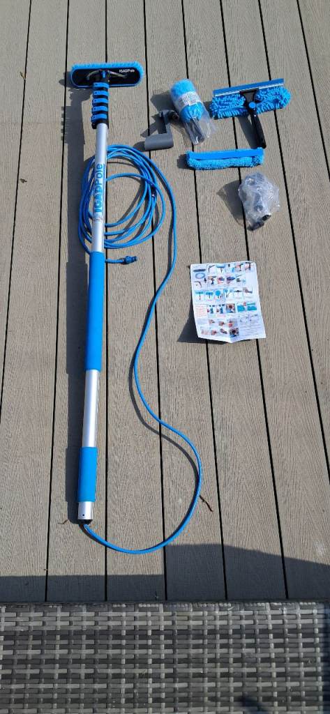 Gadpole window cleaning pole