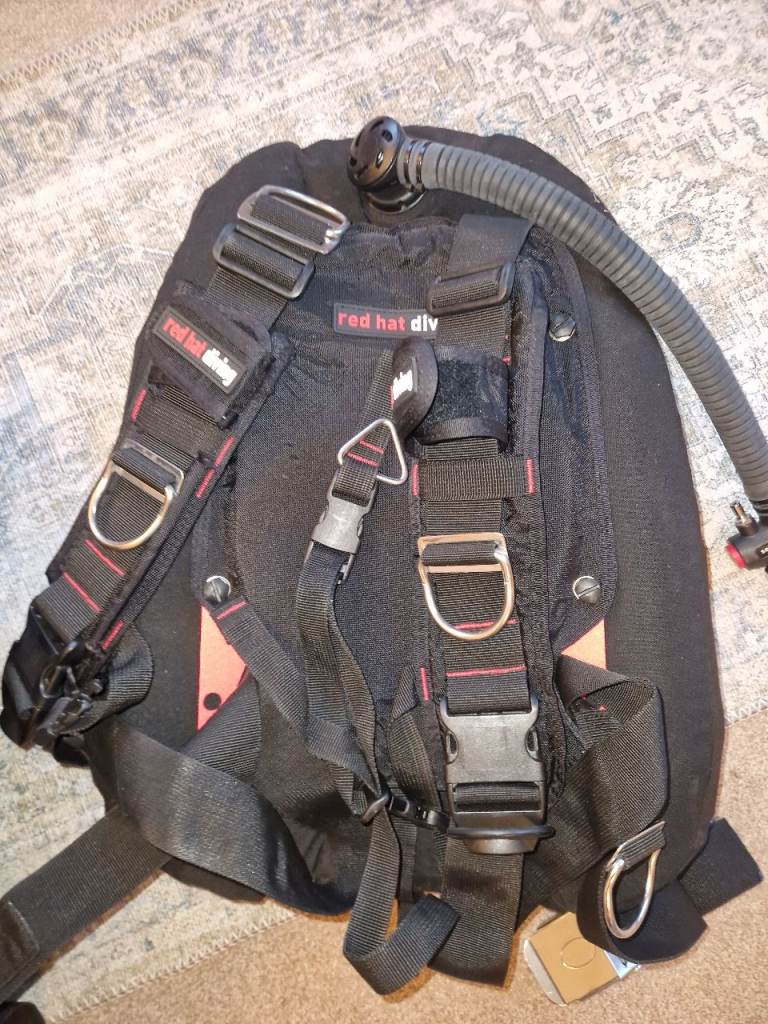 image for Red Hat diving wing 