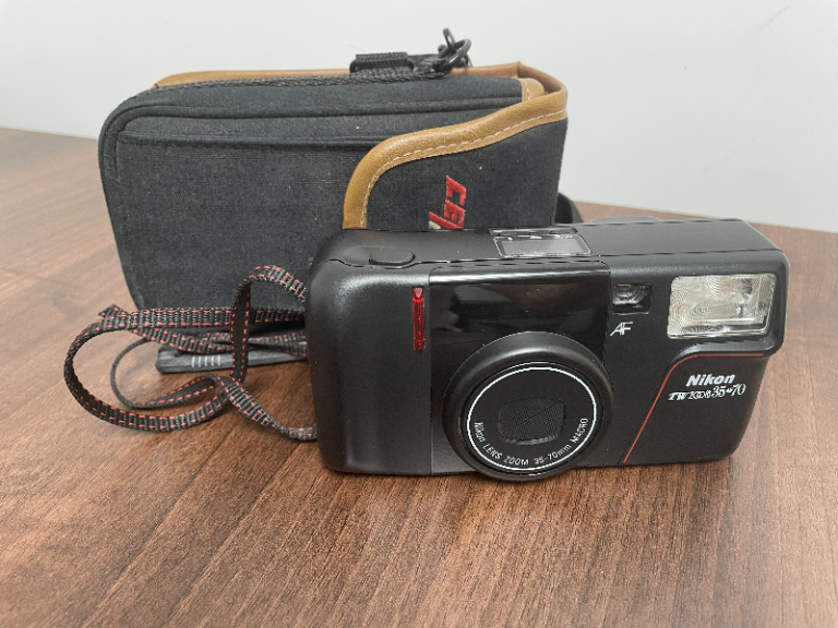 Nikon TW Zoom 35-70 35mm Point and Shoot Film Camera - Vintage Retro