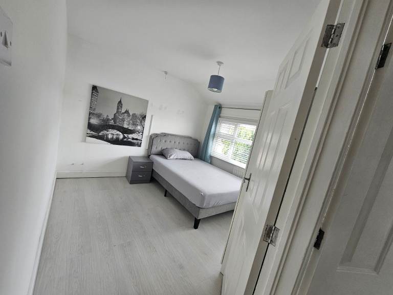 Double Room – Single £499 / Couple £699 – ME7 Gillingham