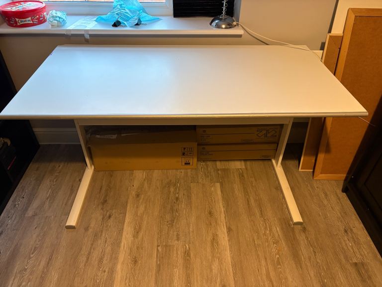 IKEA DESK
