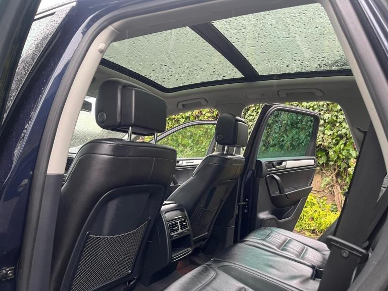 2014 Volkswagen Touareg 3.0 TDI V6 BlueMotion Tech R-Line Tiptronic 4WD Euro 5 (s/s) 5dr ESTATE D...