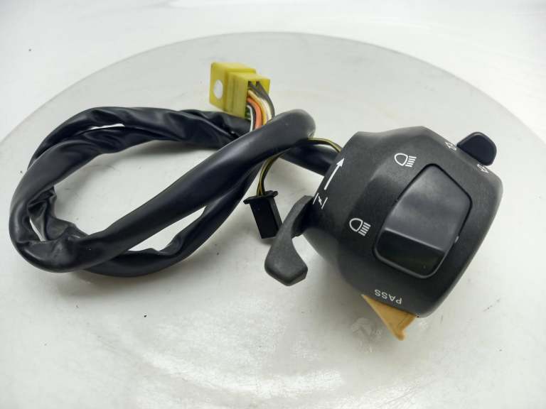 2001 Suzuki Gsxr 600 K1 Headlamp Indicator Light Switch Gear 3740033e11000
