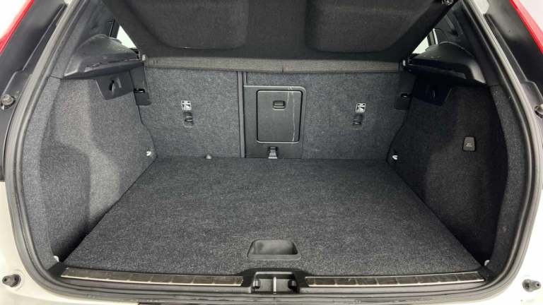 2021 Volvo XC40 1.5 T3 Inscription Pro SUV 5dr Petrol Manual Euro 6 (s/s) (163 ps) ESTATE Petrol ...