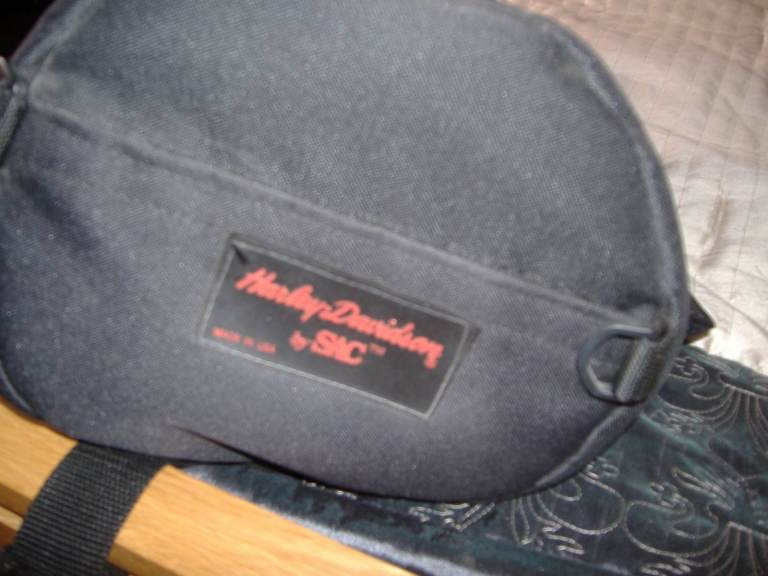 GEN HARLEY DAVIDSON SIZZYBAR HOLLDALL AS NEW
