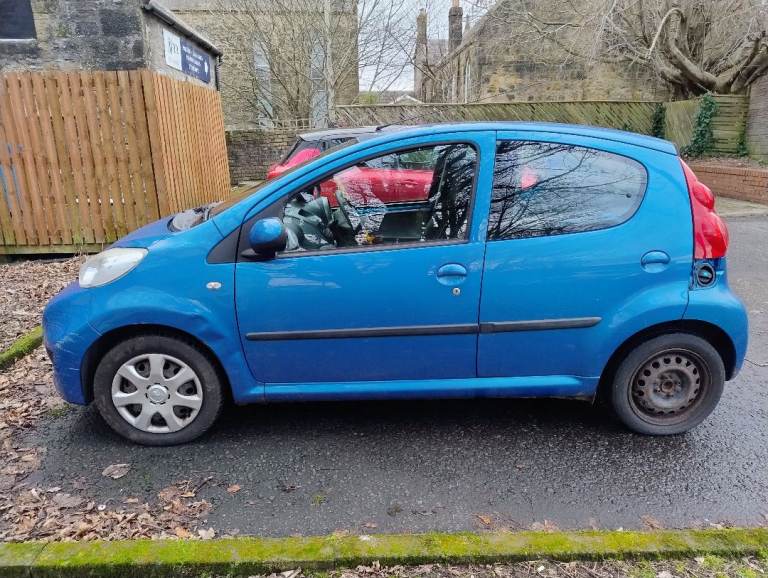 Peugeot, 107, Hatchback, 2011, Manual, 998 (cc), 5 doors