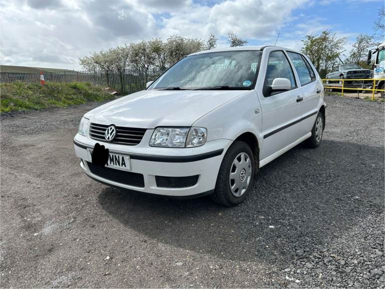 VW polo 2001 low mileage at  57000 MOT Feb 2027