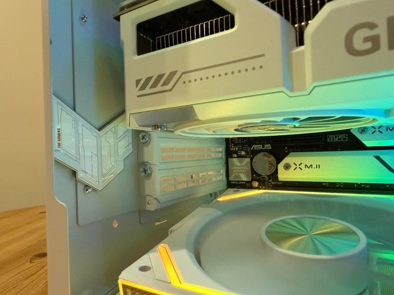 Gaming PC - Ryzen 7 9800X3D, 16GB RTX 5070 Ti, 32GB DDR5, 2TB NVME SSD, RGB