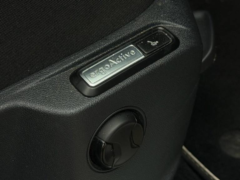 2017 Volkswagen Tiguan 2.0 TDi 150 SEL 5dr ESTATE DIESEL Manual