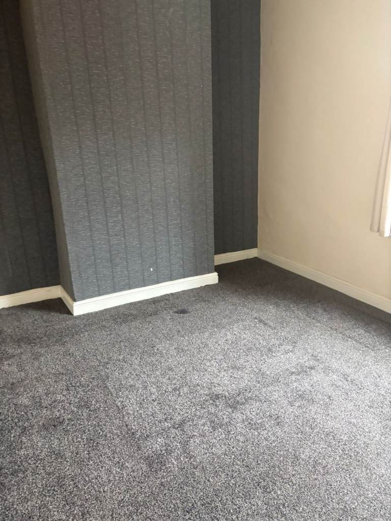 PROPERTY TO LET 1 & 1/2 BEDROOMS