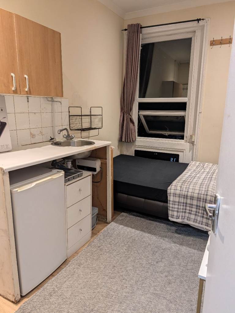 Cosy Bedsit in Prime Hammersmith – £800 pcm ALL BILLS INCLUDED