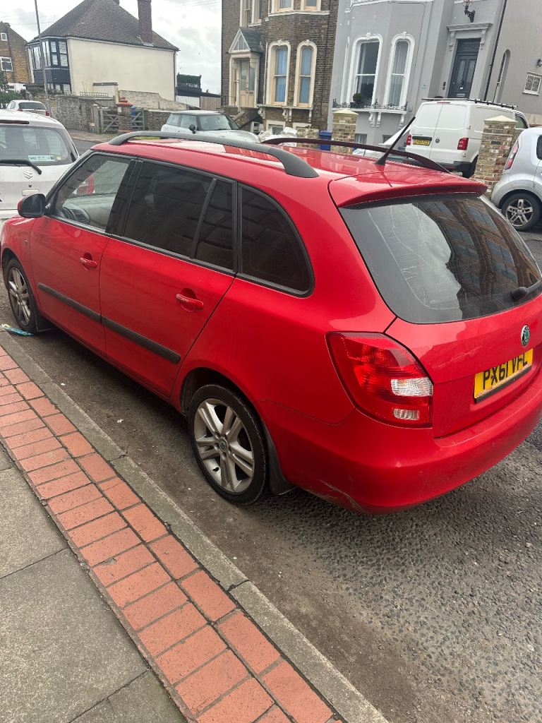 Skoda, FABIA, Estate, 2012, Manual, 1598 (cc), 5 doors