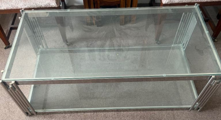 Glass coffee table 