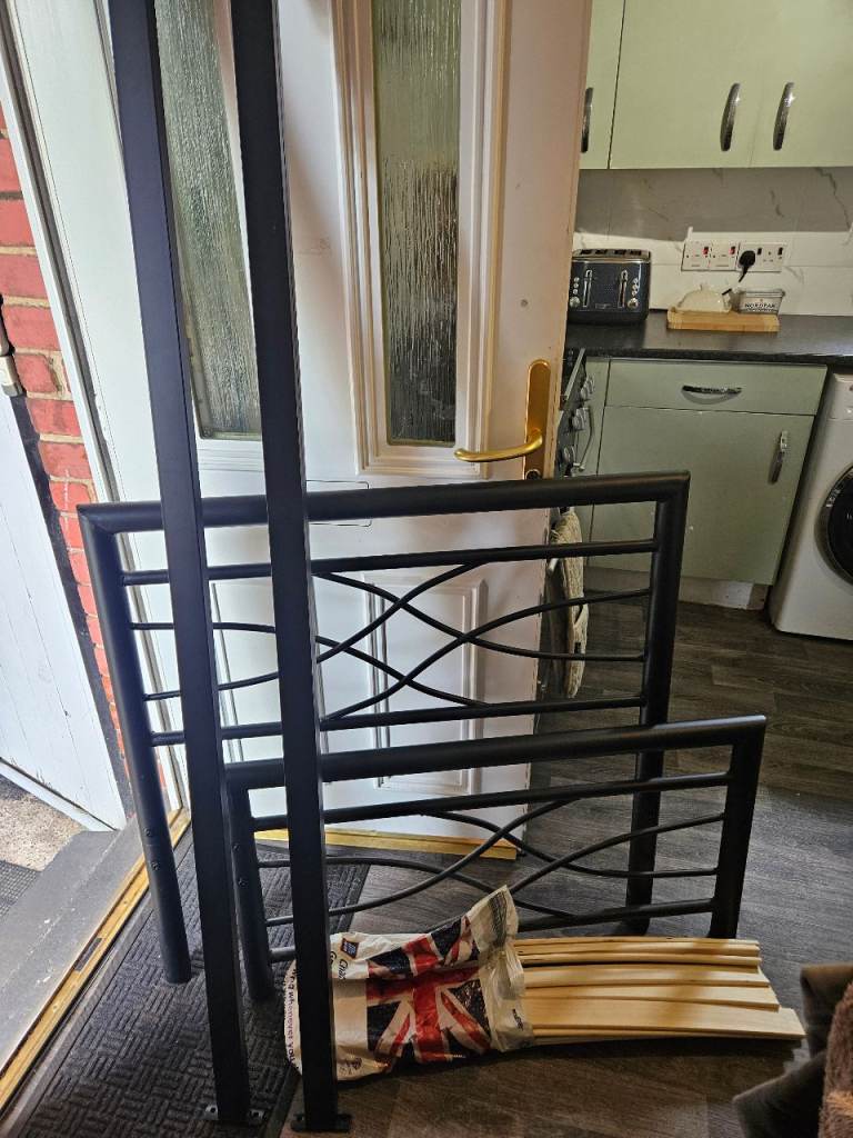 Single bed with ikea matress