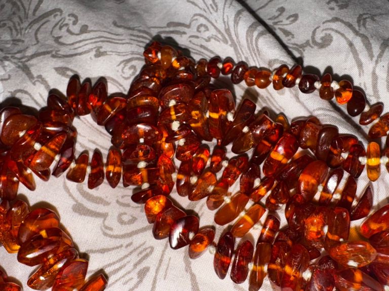Bakelite Amber chip beads necklaces-2