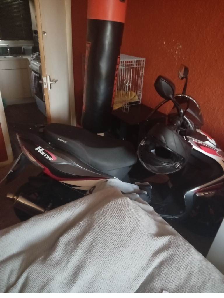 Selling my 125 sinners moped
