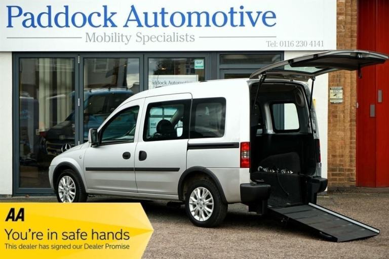 Vauxhall Combo TOUR ESSENTIA CDTI, Automatic, Disabled, Wheelchair Accessible