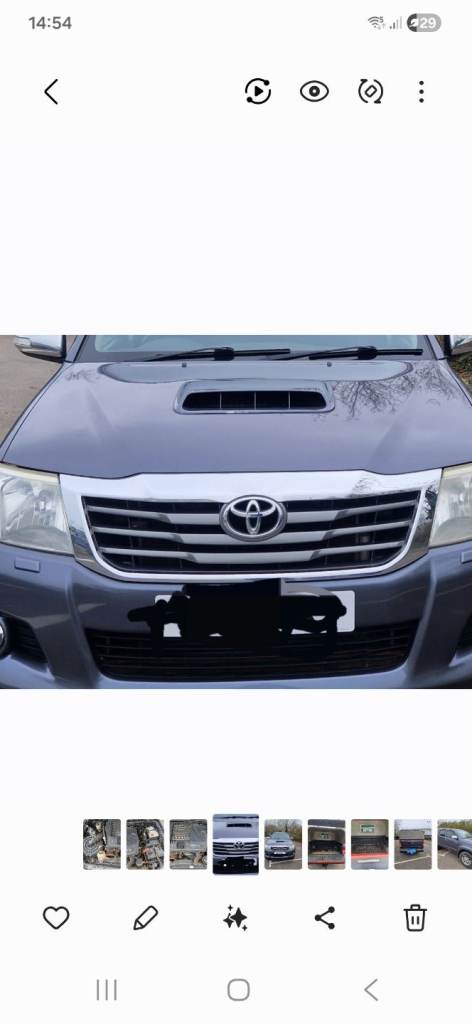 Toyota  HILUX invincible 