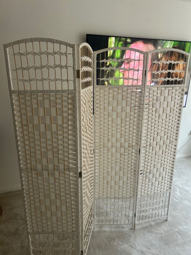Room divider
