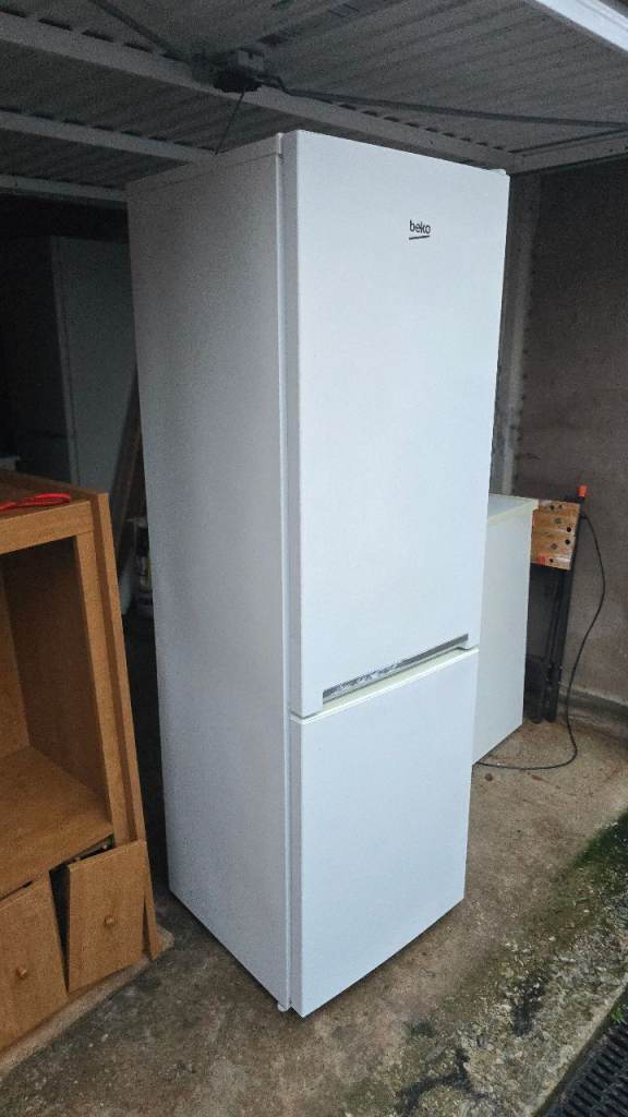 Beko Fridge Freezer  - Great Condition  - Can deliver locally from £7