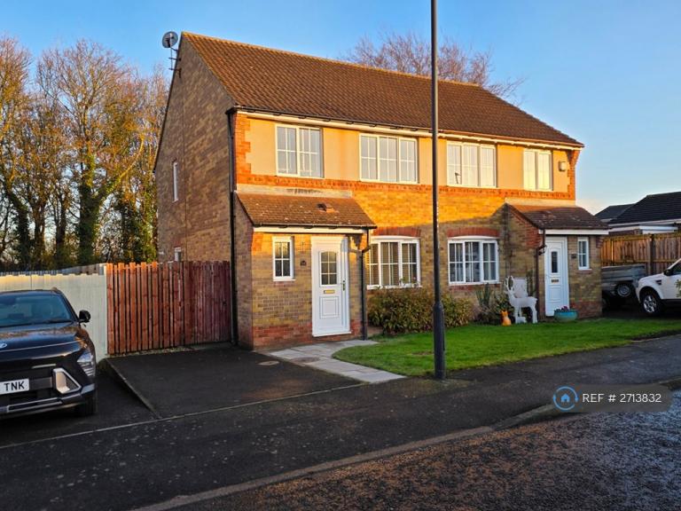 3 bedroom house in The Croft, Killingworth, Newcastle Upon Tyne, NE12 (3 bed) (#2713832)