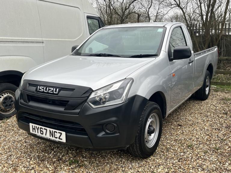ISUZU D-MAX 4x2 Single cab Pick up 1.9 TD Utility Silver Manual Diesel 2018
