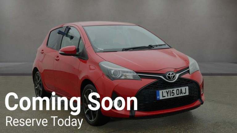 2015 Toyota Yaris 1.33 VVT-i Sport 5dr CVT HATCHBACK PETROL Automatic