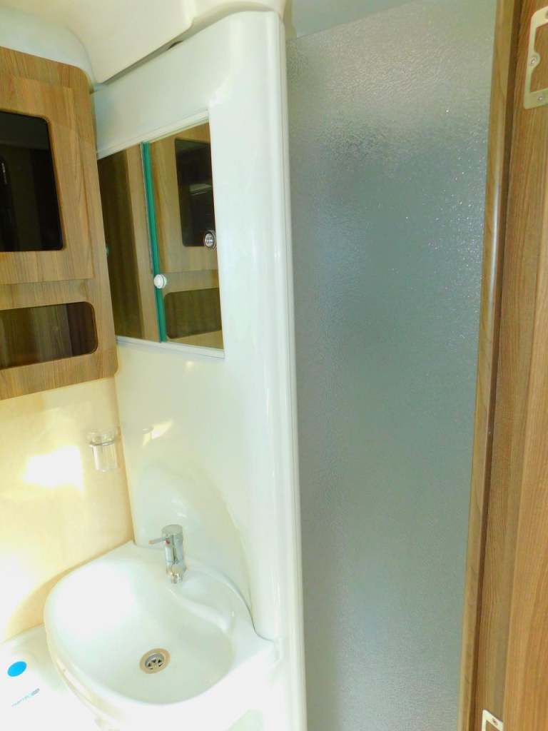 Auto-Sleeper Broadway Peugeot 2.0L Luxury 2 Berth Motorhome for sale