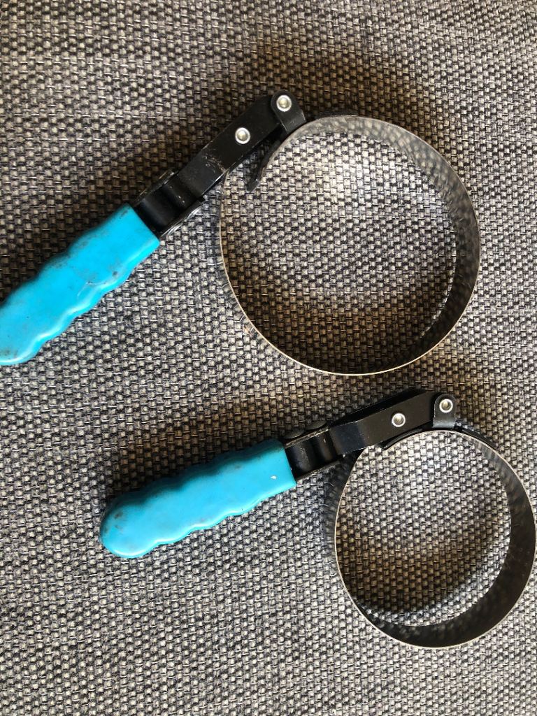 2 OIL FILTER STRAPS