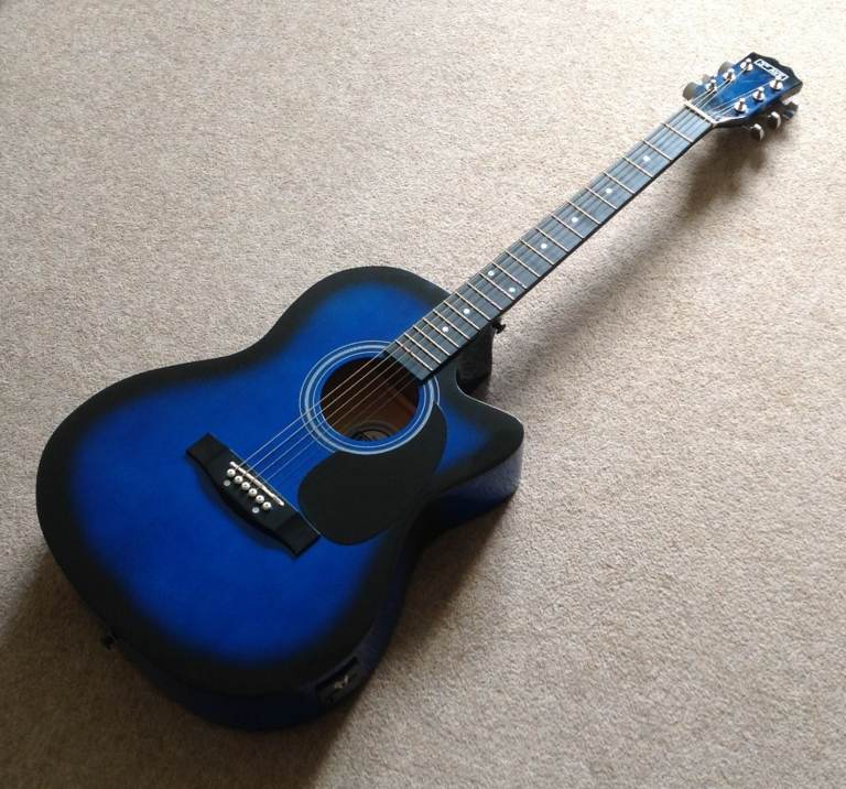 Electro-acoustic guitar with cutaway £35