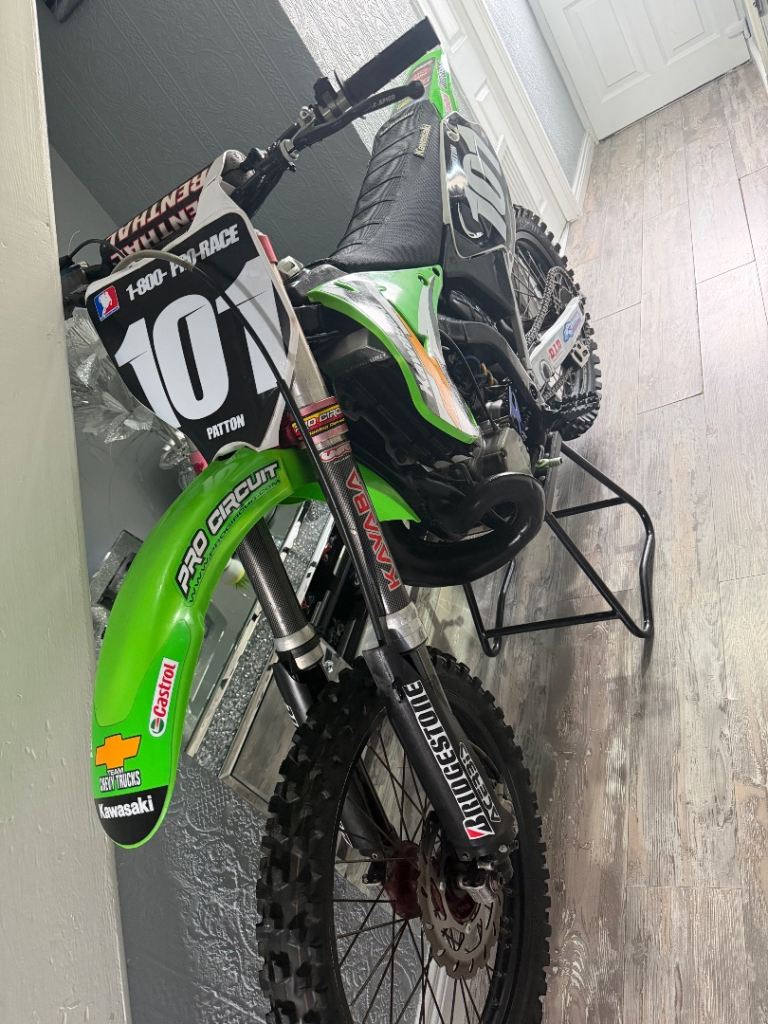 Kawasaki KX250 2 stroke 