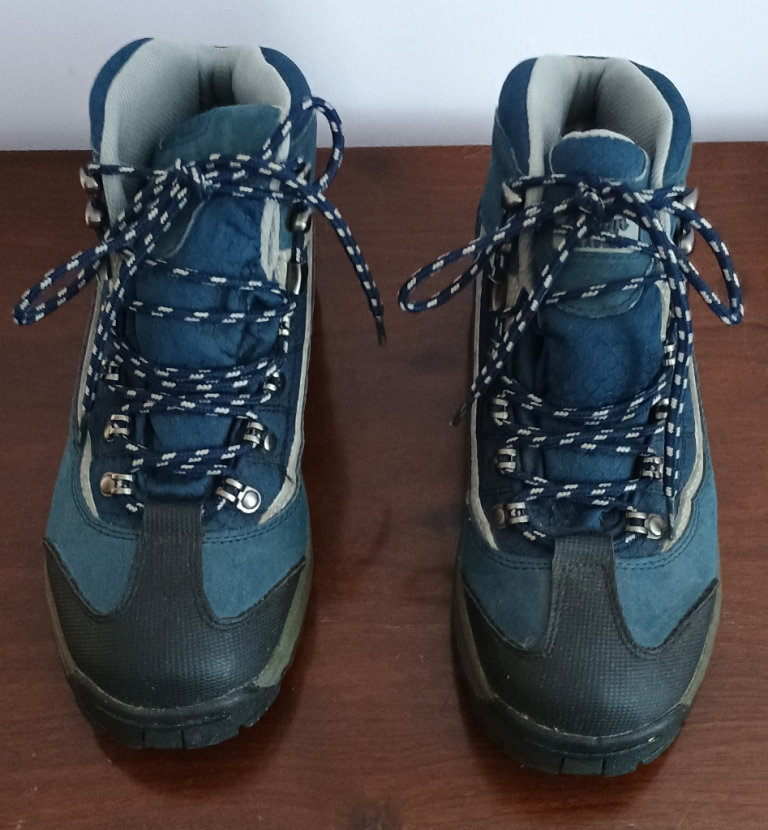 Cotton Traders waterproof walking boots blue indigo size 6.5