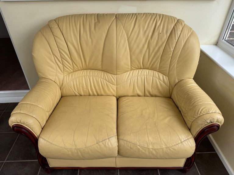 LemmonLeather Sofa and FREE - Armchairs Set – Fair Condition