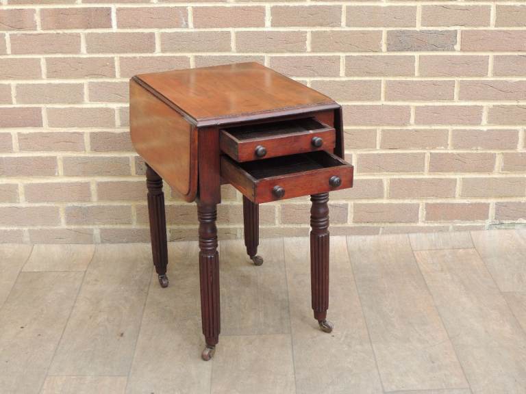 Victorian Antique Side Table (UK Drelivery)