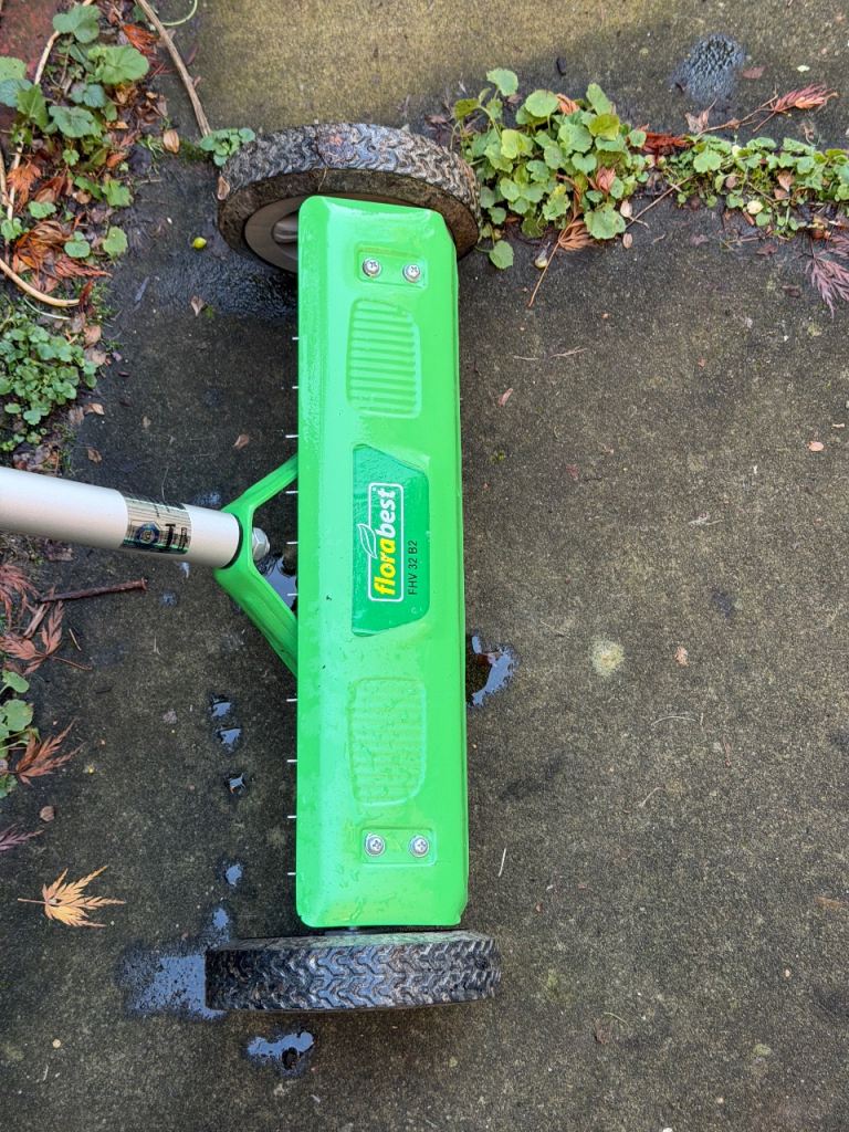 Lawn scarifier/moss rake Manual *price reduced *
