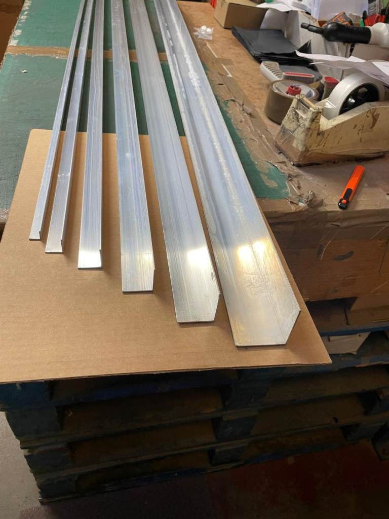 Warehouse clearance - aliminium angle trims 50% discounts job lot