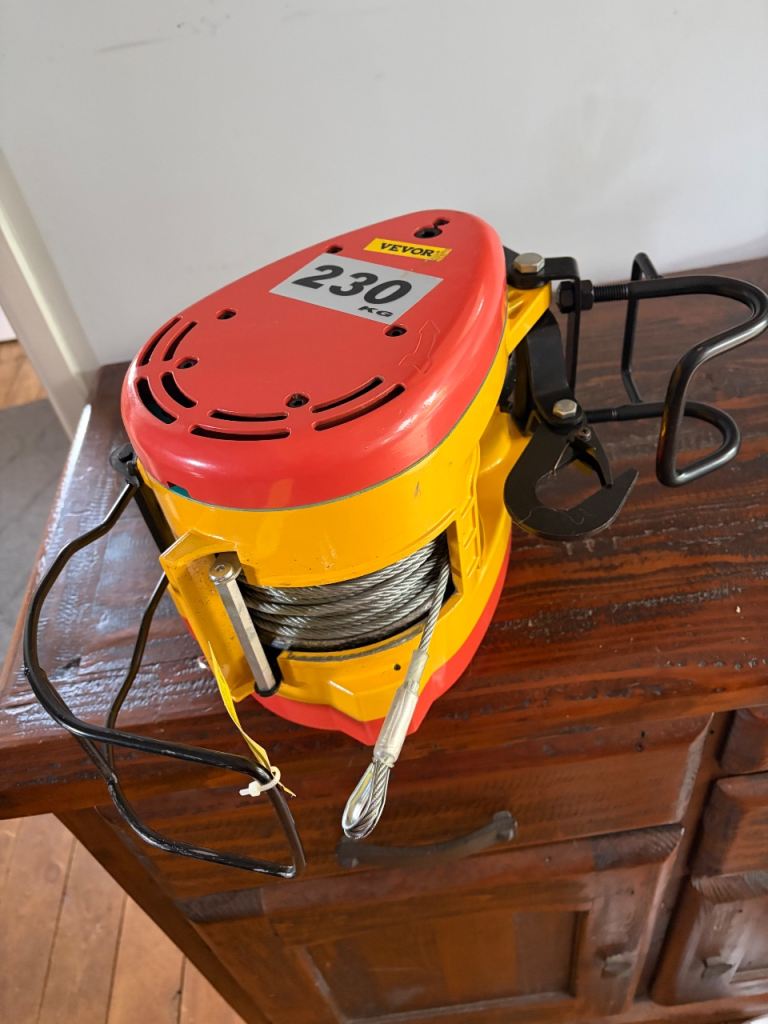 Electric hoist - 230kgs rating