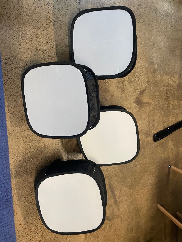 4 x NEEWER Bi-color 660 LED Video Lights and Soft boxes