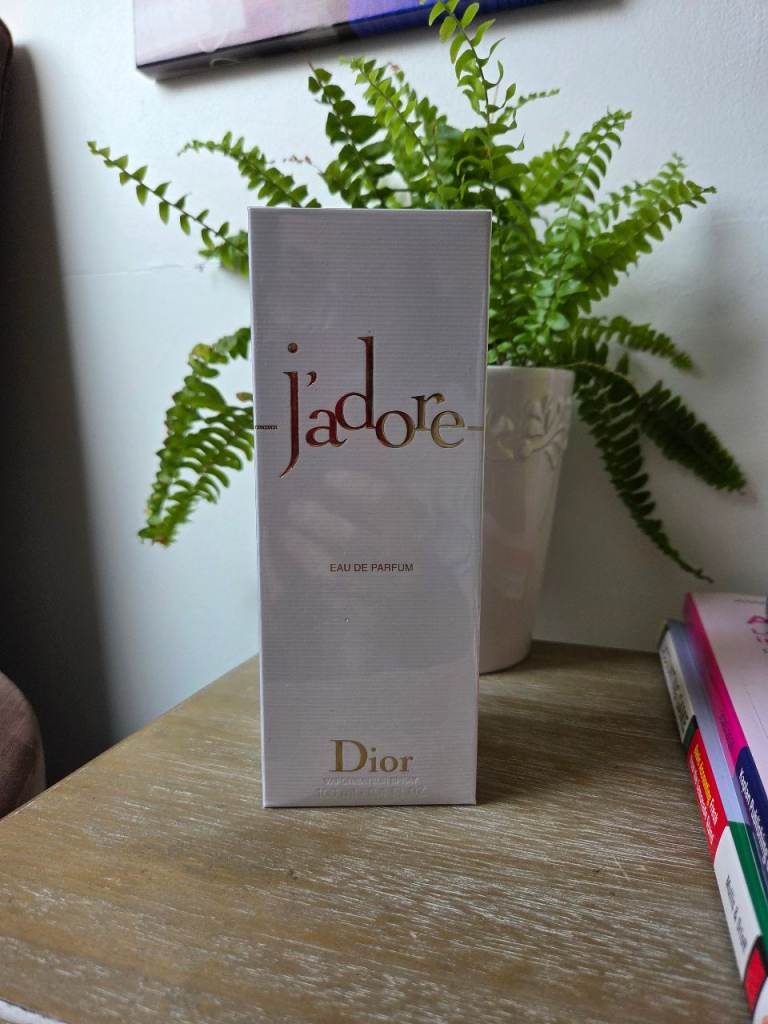 Ladies perfume  J'Adore Eau de Parfum - NEW in Box, 100ml